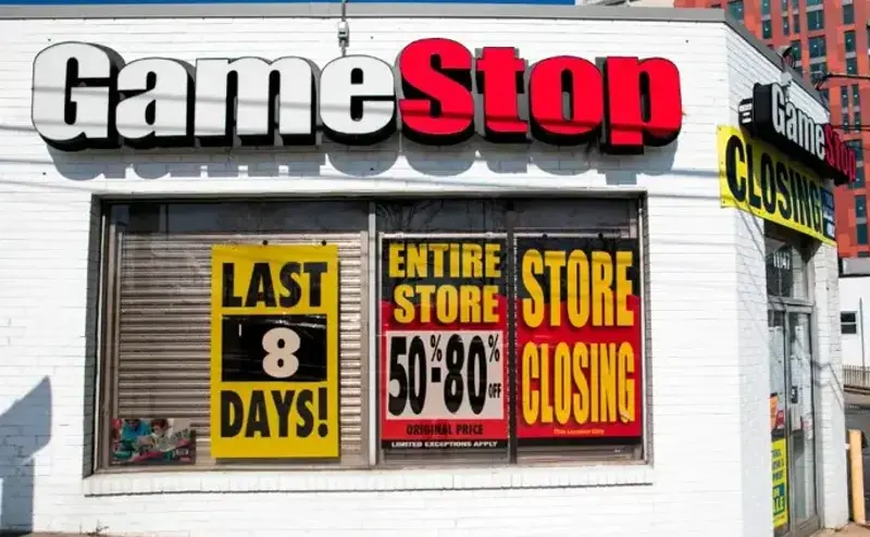 gamestop closing